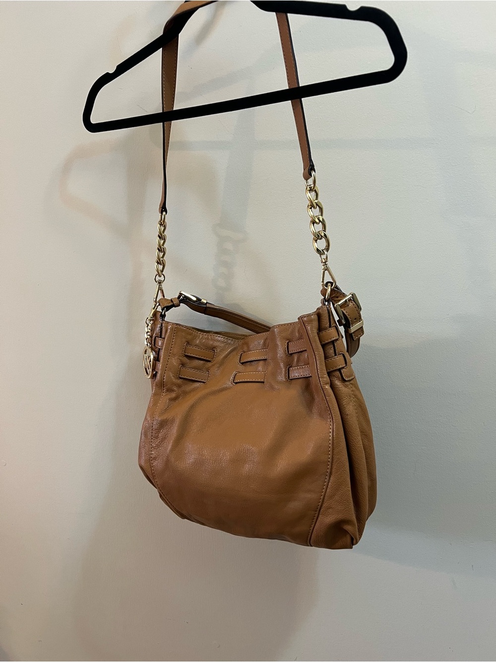 Micheal Kors Jet Set Ring Leather Large Shoulder Bag in Tan Brown Gold Hardware